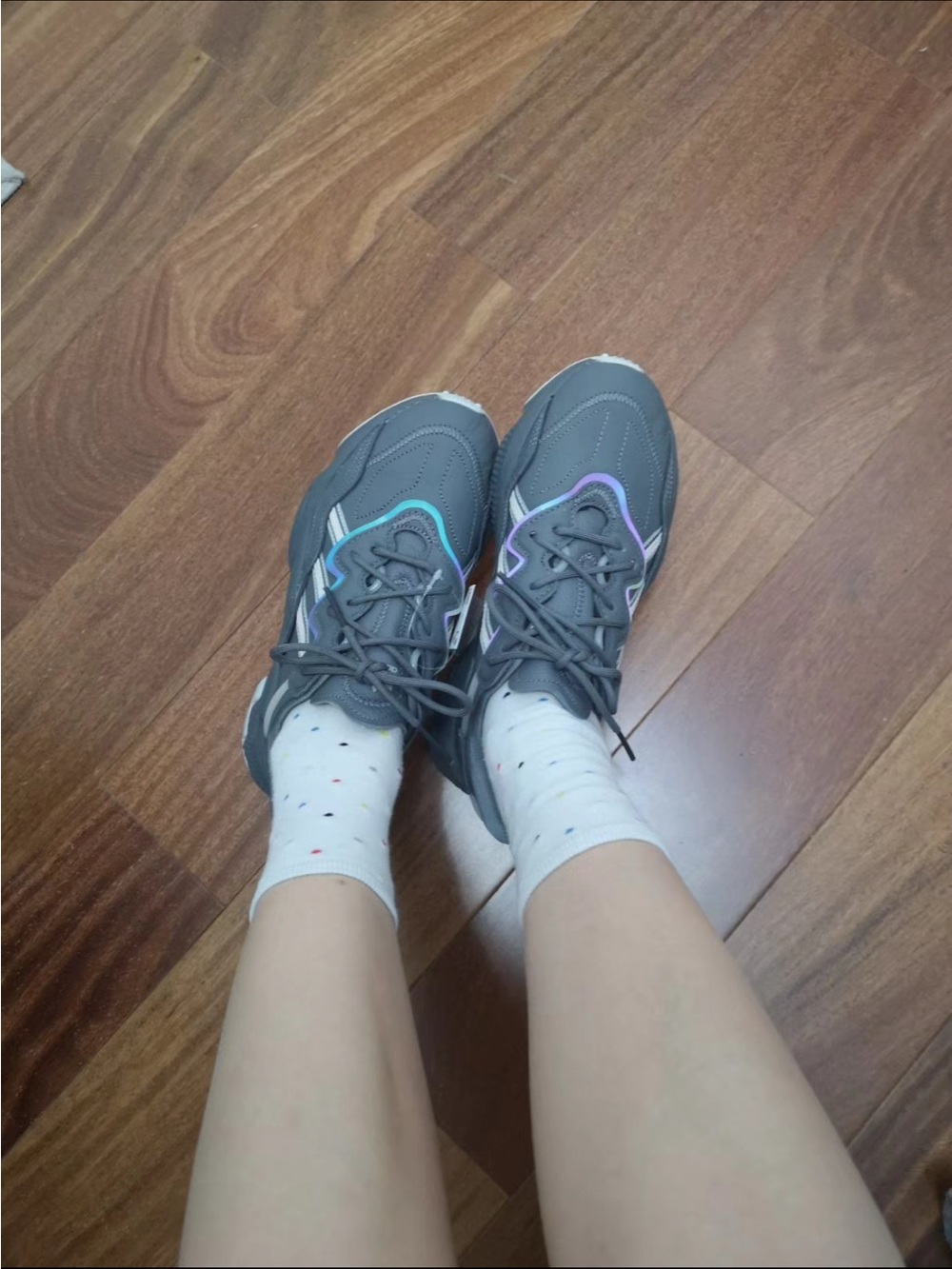 Adidas Women's Gray Athletic Sneakers with Iridescent Trim